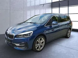 Phytonicblau Gebraucht 2023 BMW 218 Luxury Line Van / Kleinbus | 27.299 € (Fairer Preis)