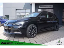 Schwarz Gebraucht 2023 VW Golf VIII Style Limousine | 31.980 € (Etwas zu teuer)