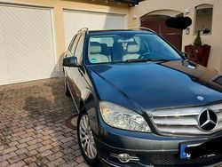 Grau Gebraucht 2010 Mercedes C200 Avantgarde Limousine | 8.200 € (Fairer Preis)