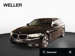 Black sapphire (schwarz) Gebraucht 2022 BMW 520 Performance Kombi | 28.850 € (Superpreis)