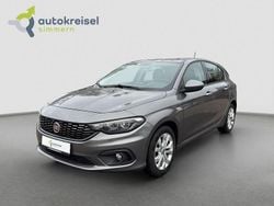 Grau Gebraucht 2016 Fiat Tipo Lounge Limousine | 7.990 € (Etwas zu teuer)