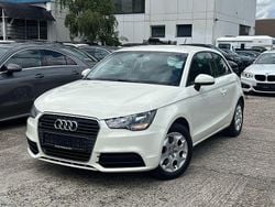 Weiß Gebraucht 2011 Audi A1 Attraction Kleinwagen | 8.400 € (Fairer Preis)