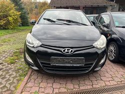 Schwarz Gebraucht 2013 Hyundai i20 Edition Limousine | 3.299 € (Superpreis)