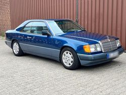 Blau Gebraucht 1989 Mercedes E300 Coupé | 11.000 €