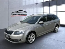 Beige Gebraucht 2013 Skoda Octavia Elegance Kombi | 12.490 € (Fairer Preis)