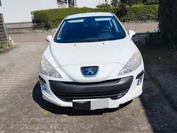 Weiß Gebraucht 2009 Peugeot 308 Tendance Limousine | 2.450 € (Fairer Preis)