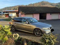 Grau Gebraucht 2012 BMW 318 Sport Line Kombi | 5.500 € (Fairer Preis)