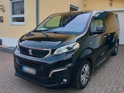 Schwarz Gebraucht 2017 Peugeot Traveller Van | 22.900 € (Teuer)