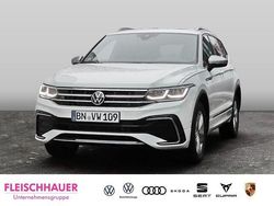 Weiss Gebraucht 2024 VW Tiguan Allspace R-line SUV | 47.880 € (Teuer)