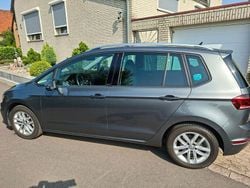 Grau Gebraucht 2020 VW Golf Sportsvan United Van / Kleinbus | 18.850 € (Fairer Preis)