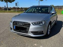 Silber Gebraucht 2016 Audi A3 Ambiente Limousine | 13.200 € (Fairer Preis)