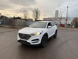 Weiß Gebraucht 2016 Hyundai Tucson Classic SUV | 7.900 € (Fairer Preis)