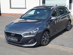 Grau Gebraucht 2019 Hyundai i30 Premium Kombi | 13.690 € (Fairer Preis)