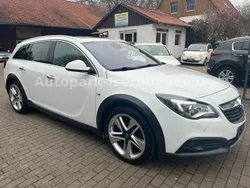 Weiß Gebraucht 2014 Opel Insignia Country Tourer Kombi | 9.299 € (Guter Preis)