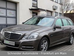 Grau Gebraucht 2011 Mercedes E220 Limousine | 10.900 € (Guter Preis)