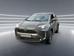 Grau Gebraucht 2024 Toyota Yaris Cross Team SUV | 26.790 € (Fairer Preis)