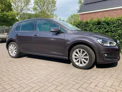 Grau Gebraucht 2015 VW Golf VII LOUNGE Kleinwagen | 10.000 € (Guter Preis)