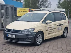 Beige Gebraucht 2019 VW Touran Van / Kleinbus | 5.800 € (Etwas zu teuer)