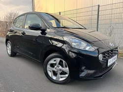 Phantom black / met Gebraucht 2022 Hyundai i10 Kleinwagen | 13.990 € (Guter Preis)