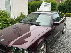 Rot Gebraucht 1994 BMW 318 Cabriolet M Sport Cabrio | 3.599 €