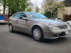 Gold Gebraucht 2007 Mercedes C180 Kleinwagen | 4.950 € (Fairer Preis)