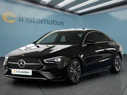 Schwarz Gebraucht 2024 Mercedes CLA180 Limousine | 32.399 € (Fairer Preis)