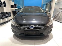 Schwarz Gebraucht 2015 Volvo V60 Summum Kombi | 4.700 € (Fairer Preis)