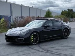 Grau Gebraucht 2021 Porsche Panamera Limousine | 99.500 €