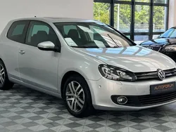 Silber Gebraucht 2009 VW Golf VI Comfortline Limousine | 9.777 €