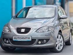 Grau Gebraucht 2009 Seat Altea Comfort Van / Kleinbus | 7.900 € (Teuer)