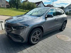 Grau Gebraucht 2023 Mercedes EQA250 AMG SUV | 29.809 €