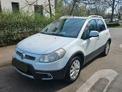 Weiß Gebraucht 2010 Fiat Sedici SUV | 2.800 € (Fairer Preis)