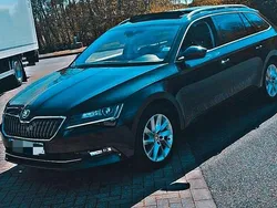 Schwarz Gebraucht 2017 Skoda Superb Ambiente Kombi | 18.200 € (Etwas zu teuer)