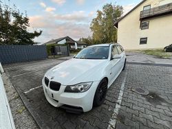 Weiß Gebraucht 2007 BMW 318 Kombi | 2.850 € (Guter Preis)