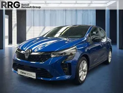 Blau Gebraucht 2024 Renault Clio V Evolution Limousine | 13.890 € (Guter Preis)
