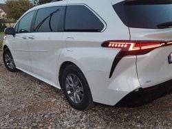 Weiß Gebraucht 2022 Toyota Sienna Van / Kleinbus | 62.500 €