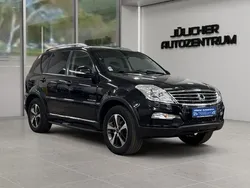 Schwarz Gebraucht 2018 Ssangyong Rexton Sapphire SUV | 16.390 € (Guter Preis)