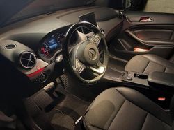 Grau Gebraucht 2015 Mercedes B180 Van / Kleinbus | 11.150 € (Guter Preis)