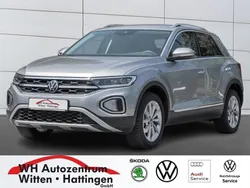 Pyritsilber metallic Gebraucht 2024 VW T-Roc Style SUV | 24.919 € (Fairer Preis)