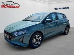 Grün (mangrove green) Neu 2025 Hyundai i20 Select Kleinwagen | 19.900 € (Guter Preis)