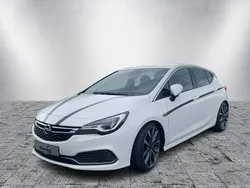 Weiß Gebraucht 2019 Opel Astra Dynamic Kleinwagen | 19.990 €