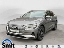 Grau Gebraucht 2020 Audi e-tron Ambiente SUV | 22.900 € (Guter Preis)