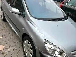Grau Gebraucht 2001 Peugeot 307 Limousine | 4.200 € (Teuer)