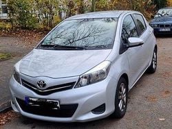 Silber Gebraucht 2014 Toyota Yaris Life Kleinwagen | 5.600 € (Superpreis)