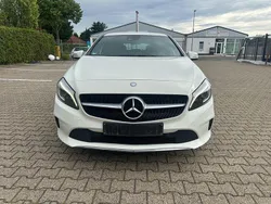 Weiß Gebraucht 2016 Mercedes A180 Limousine | 13.999 € (Guter Preis)
