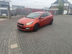 Orange Gebraucht 2013 Kia Ceed DREAM-TEAM Edition Limousine | 5.500 € (Guter Preis)