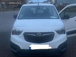 Weiß Gebraucht 2021 Opel Combo Life XL Edition Van / Kleinbus | 14.750 € (Fairer Preis)