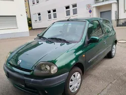 Grün Gebraucht 1999 Renault Clio II Kleinwagen | 350 € (Guter Preis)