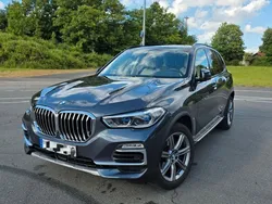 Grau Gebraucht 2020 BMW X5 xLine SUV | 53.900 € (Guter Preis)