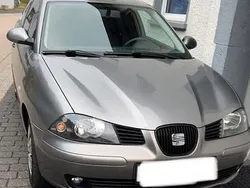 Grau Gebraucht 2005 Seat Ibiza Kleinwagen | 1.700 € (Etwas zu teuer)
